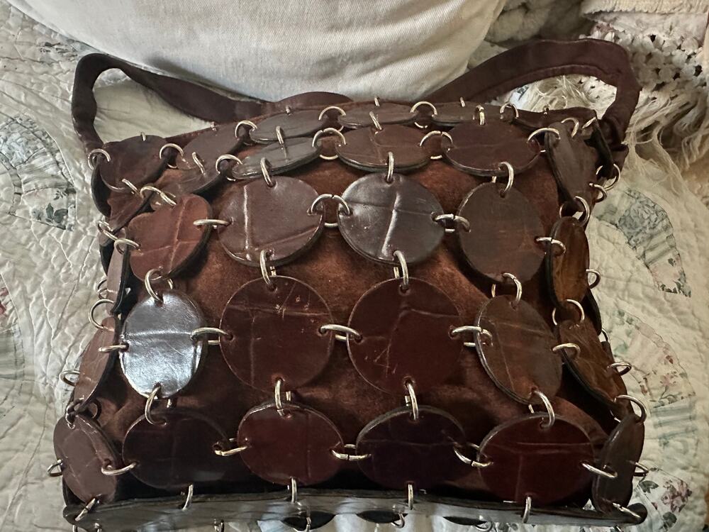 VINTAGE BROWN ALLIGATOR CROC EMBOSSED LEATHER DISCS LARGE SUEDE CROSSBODY BAG